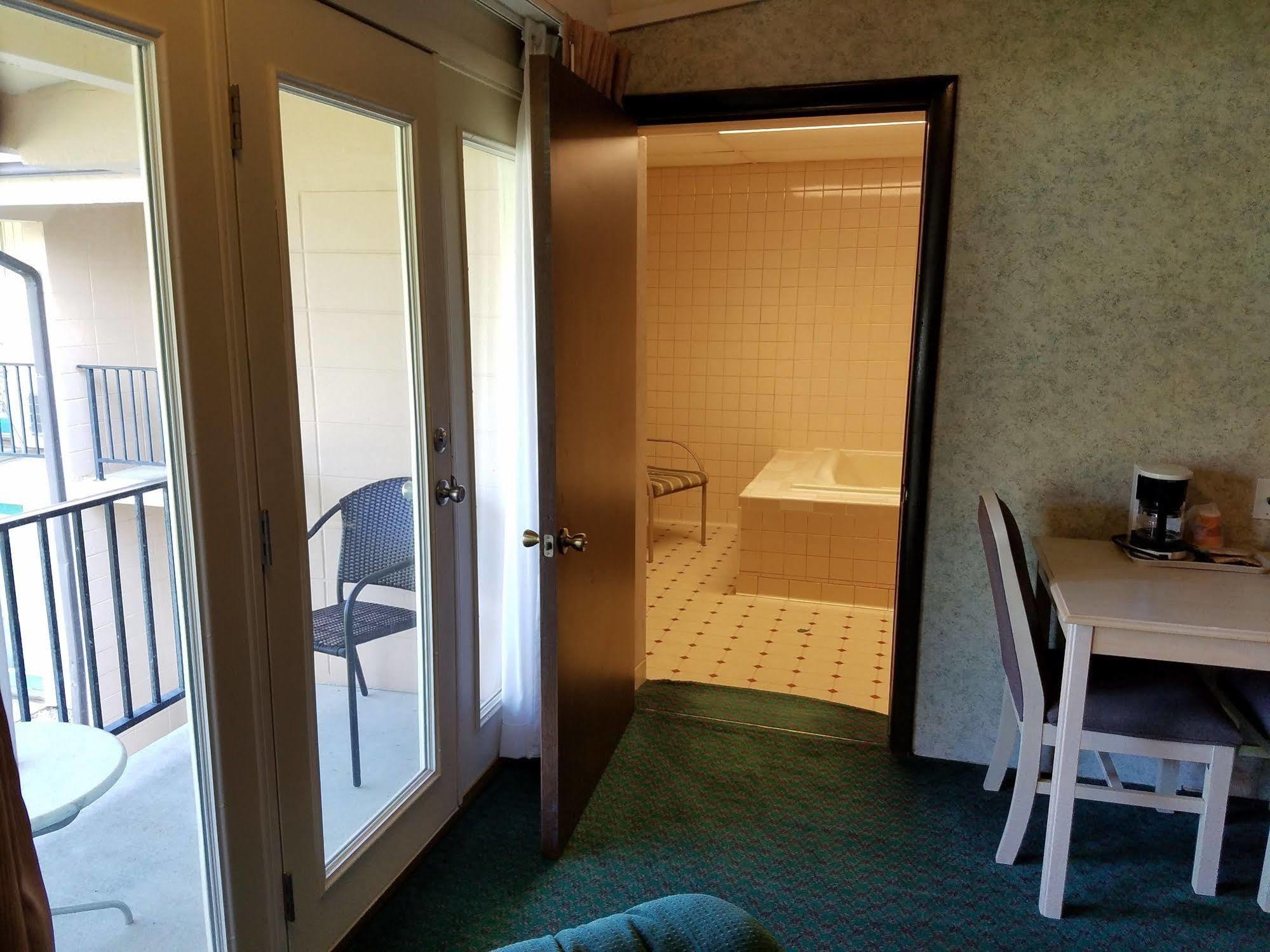 高山小屋及套房酒店 库克维尔 外观 照片